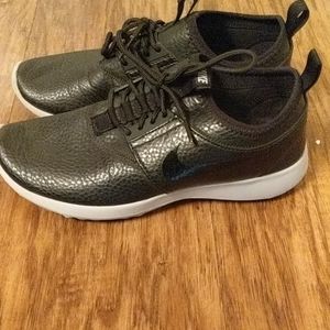 Women's Nike shoes